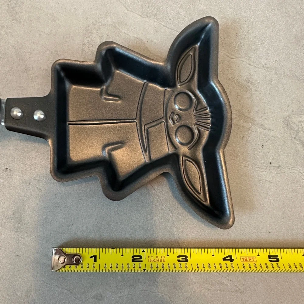 Disney Star Wars Grogu Baby Yoda Mandalorian Pancake Mini Skillet Mold Non-Stick